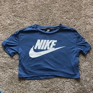 Like New - Nike Crop Top